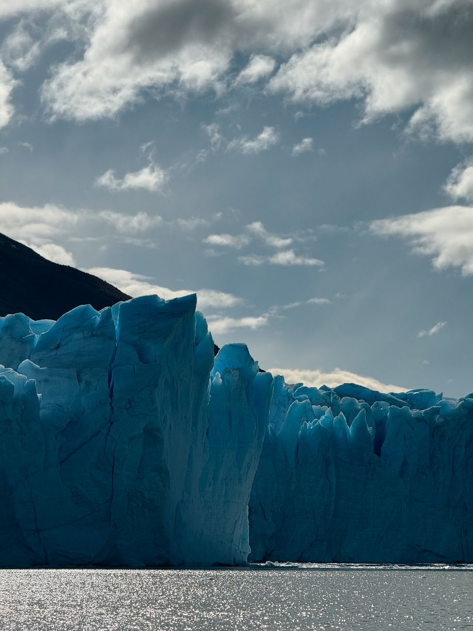 Glaciar Perito Moreno y cordillera